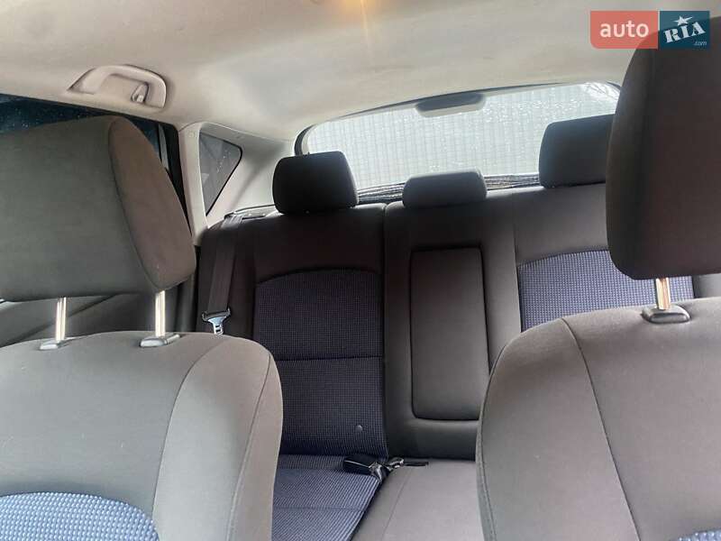 Хэтчбек Mazda 3 2003 в Кутах