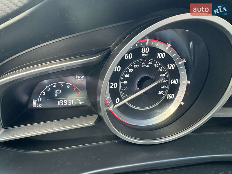 Седан Mazda 3 2014 в Киеве