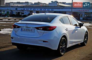 Седан Mazda 3 2015 в Черкассах