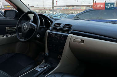 Седан Mazda 3 2004 в 