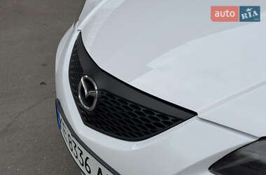Седан Mazda 3 2004 в 