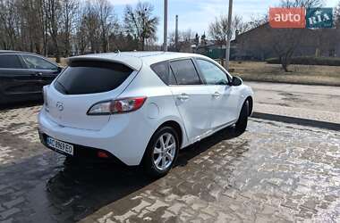 Хэтчбек Mazda 3 2009 в 