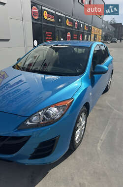 Хетчбек Mazda 3 2011 в Буську