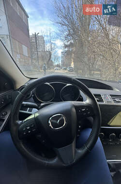 Хэтчбек Mazda 3 2013 в 