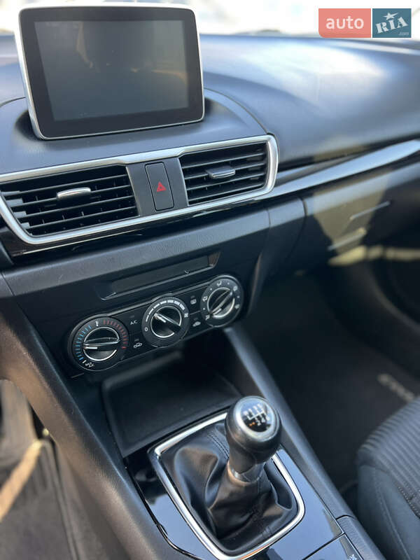 Седан Mazda 3 2016 в Одессе