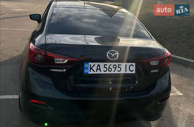 Седан Mazda 3 2016 в Киеве