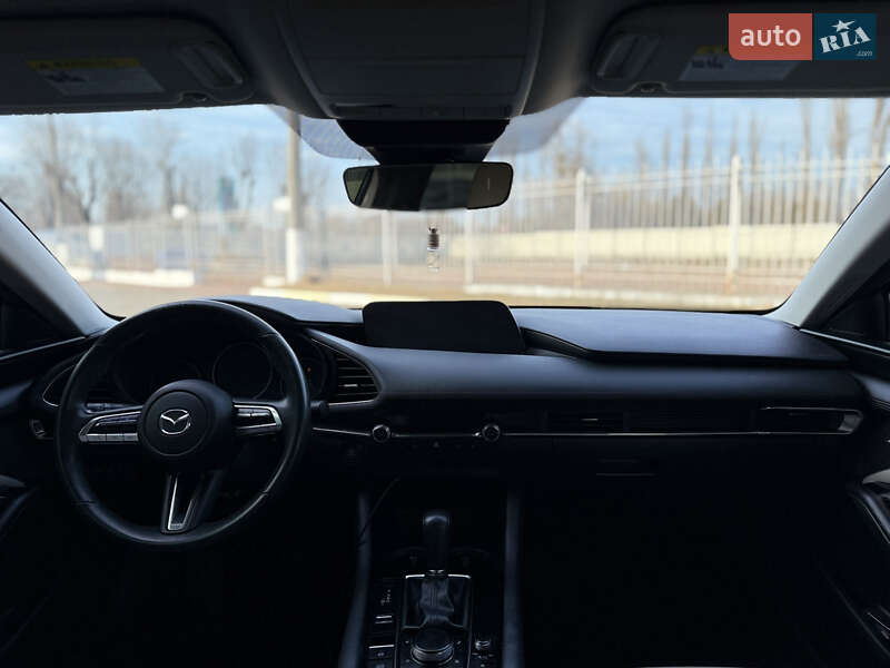 Седан Mazda 3 2019 в Киеве