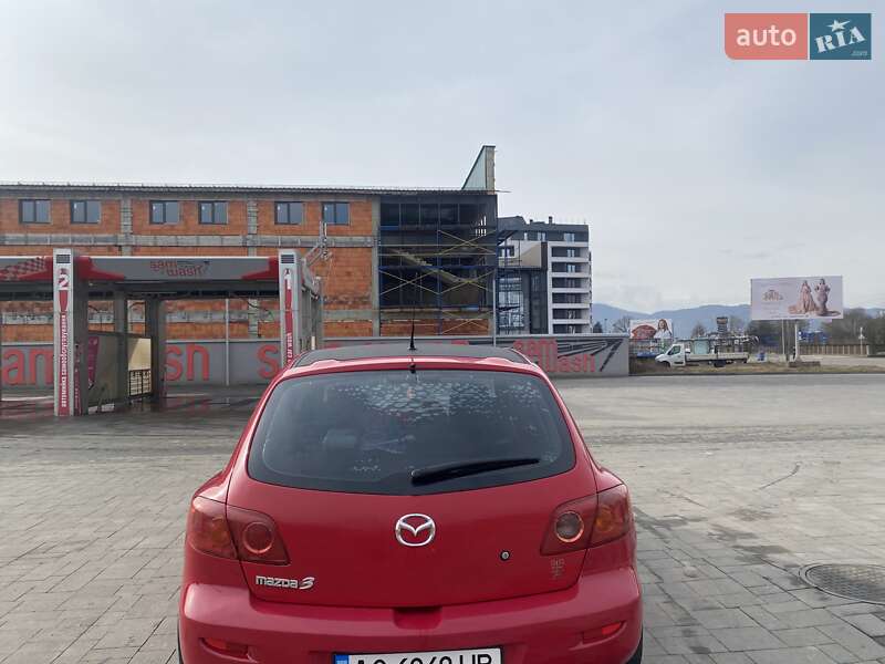 Хэтчбек Mazda 3 2004 в Ужгороде