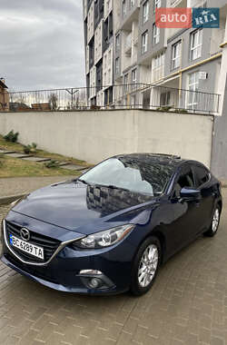 Седан Mazda 3 2015 в Львове