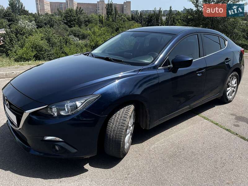 Седан Mazda 3 2015 в Кривому Розі