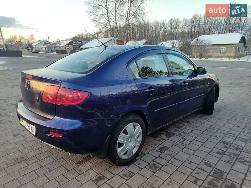 Седан Mazda 3 2004 в Долине