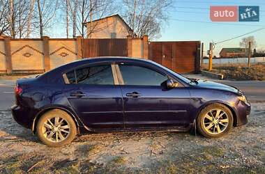 Седан Mazda 3 2004 в 