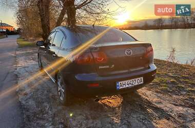 Седан Mazda 3 2004 в 