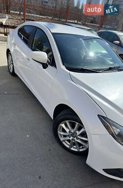 Седан Mazda 3 2014 в 