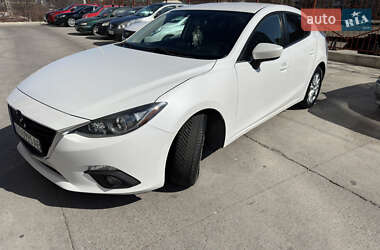 Седан Mazda 3 2014 в 