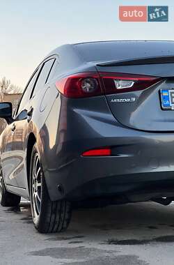 Седан Mazda 3 2016 в Полтаві