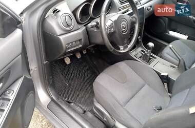 Седан Mazda 3 2004 в 