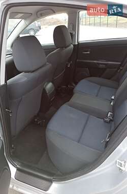 Седан Mazda 3 2005 в 