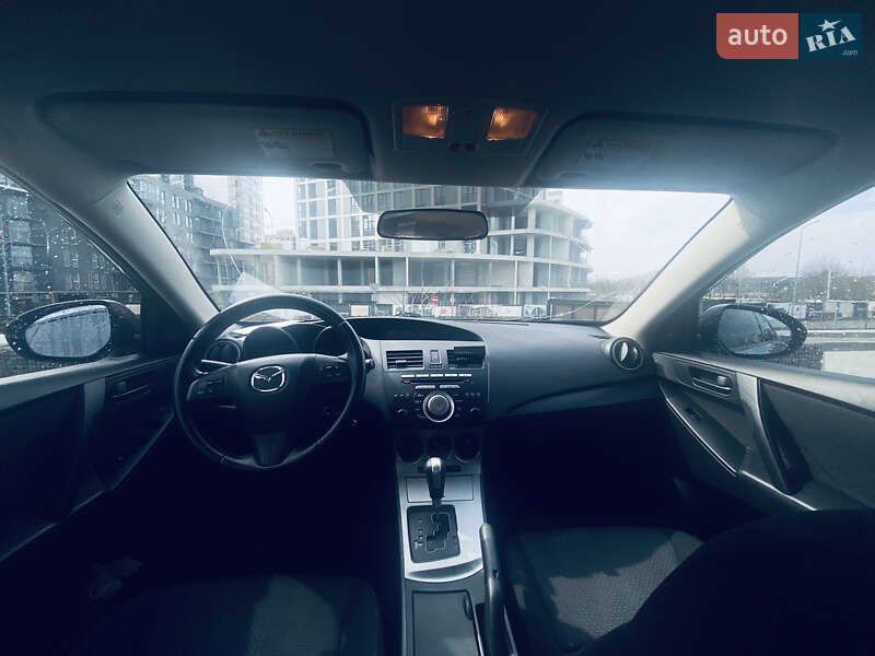 Седан Mazda 3 2009 в Львове