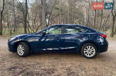 Седан Mazda 3 2015 в Києві
