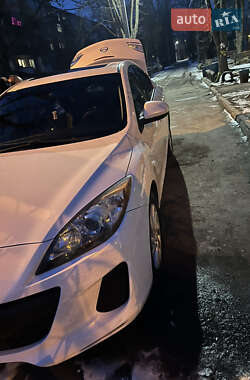 Седан Mazda 3 2012 в 