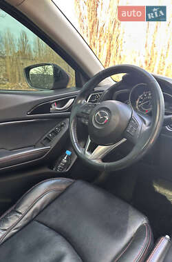 Седан Mazda 3 2014 в 