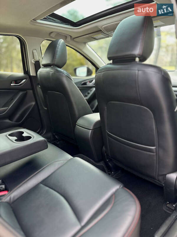 Седан Mazda 3 2015 в Днепре