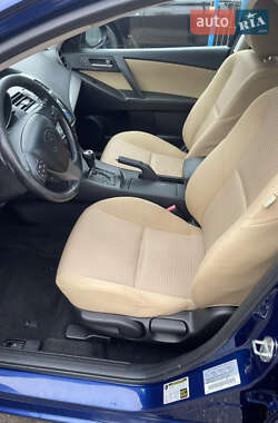 Седан Mazda 3 2012 в Одессе