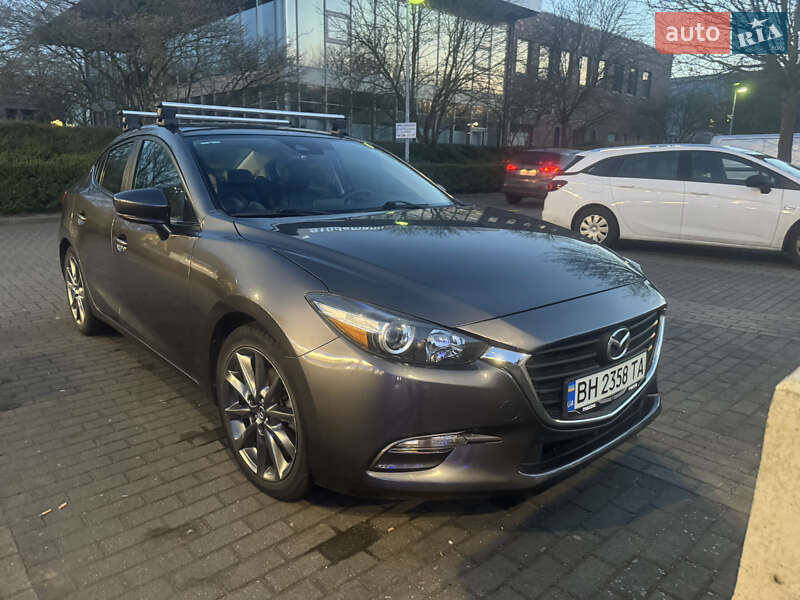 Седан Mazda 3 2018 в 