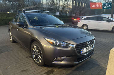 Седан Mazda 3 2018 в 
