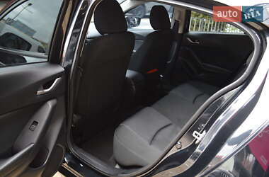 Седан Mazda 3 2016 в 