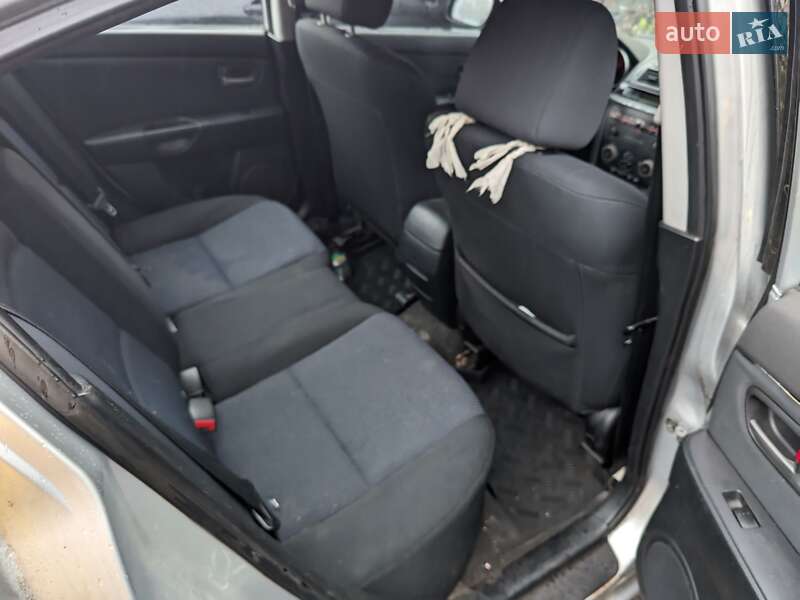 Седан Mazda 3 2004 в Харкові