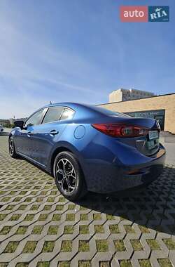 Седан Mazda 3 2016 в 