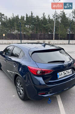 Хэтчбек Mazda 3 2017 в Киеве