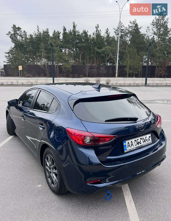 Хэтчбек Mazda 3 2017 в Киеве фото 5 Хэтчбек Mazda 3 2017 в Киеве