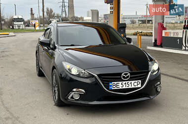 Седан Mazda 3 2014 в 