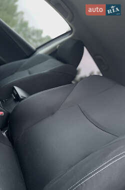 Хетчбек Mazda 3 2010 в 