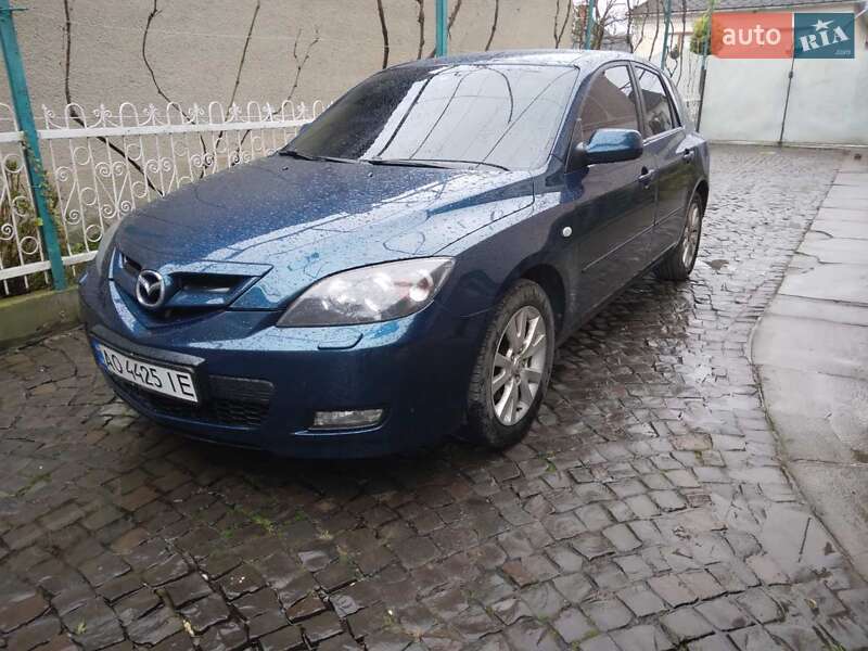 Хэтчбек Mazda 3 2007 в Мукачево
