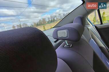 Седан Mazda 3 2006 в 