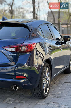 Хэтчбек Mazda 3 2018 в 