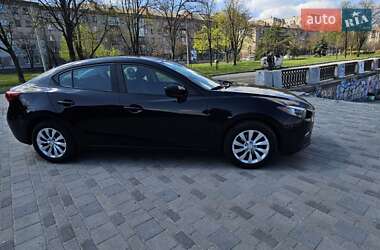Седан Mazda 3 2015 в 