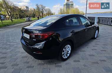 Седан Mazda 3 2015 в 