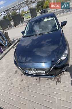 Седан Mazda 3 2016 в 