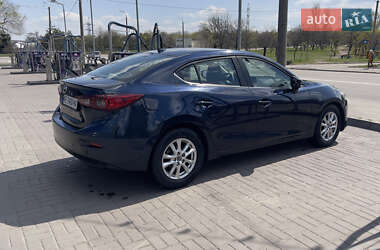 Седан Mazda 3 2016 в 