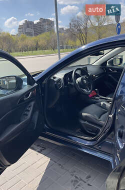 Седан Mazda 3 2016 в 
