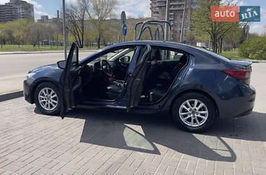 Седан Mazda 3 2016 в 