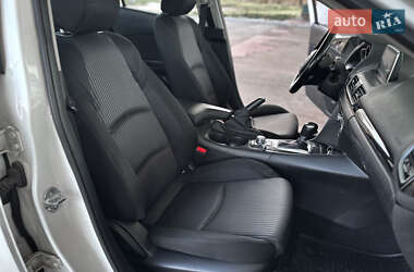 Седан Mazda 3 2015 в 
