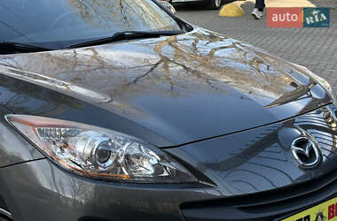 Хэтчбек Mazda 3 2012 в 