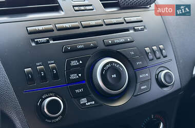 Хэтчбек Mazda 3 2012 в 