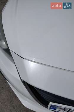 Хэтчбек Mazda 3 2014 в 